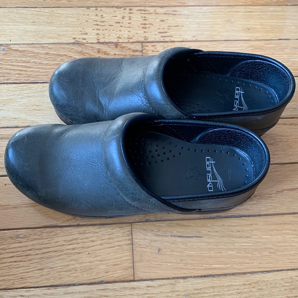 Dansko Olive Green Leather Nubuck Clogs size 37
